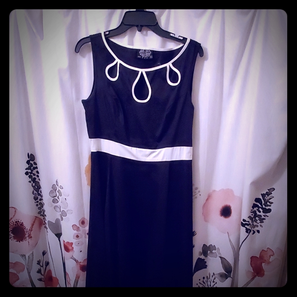 Hearts and Roses peekaboo dress